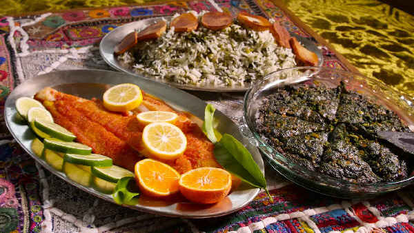 25 نوع تزیین سبزی پلو با ماهی شب عید با انواع ماهی ها