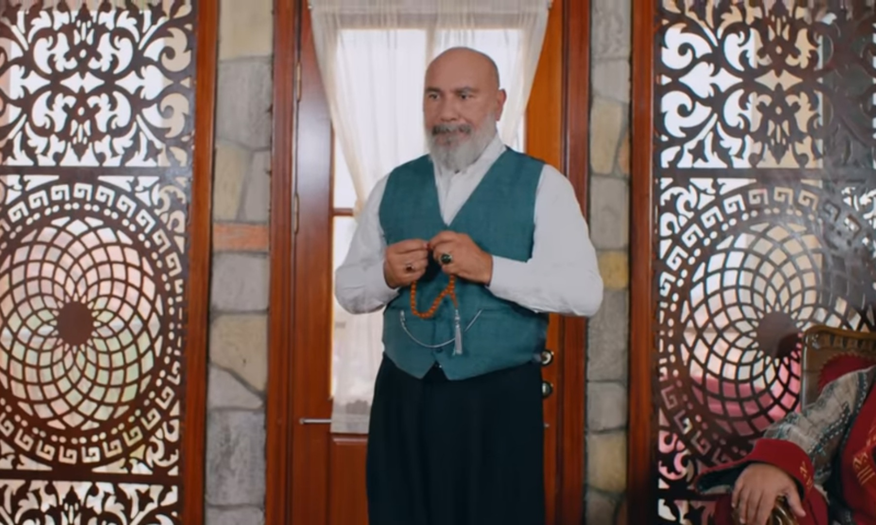 قسمت ۹۳ سریال ترکی تازه عروس