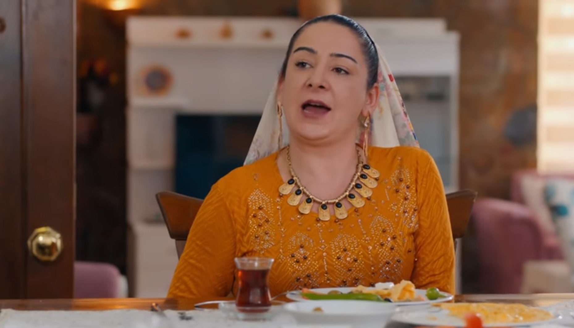 قسمت ۹۴ سریال ترکی تازه عروس