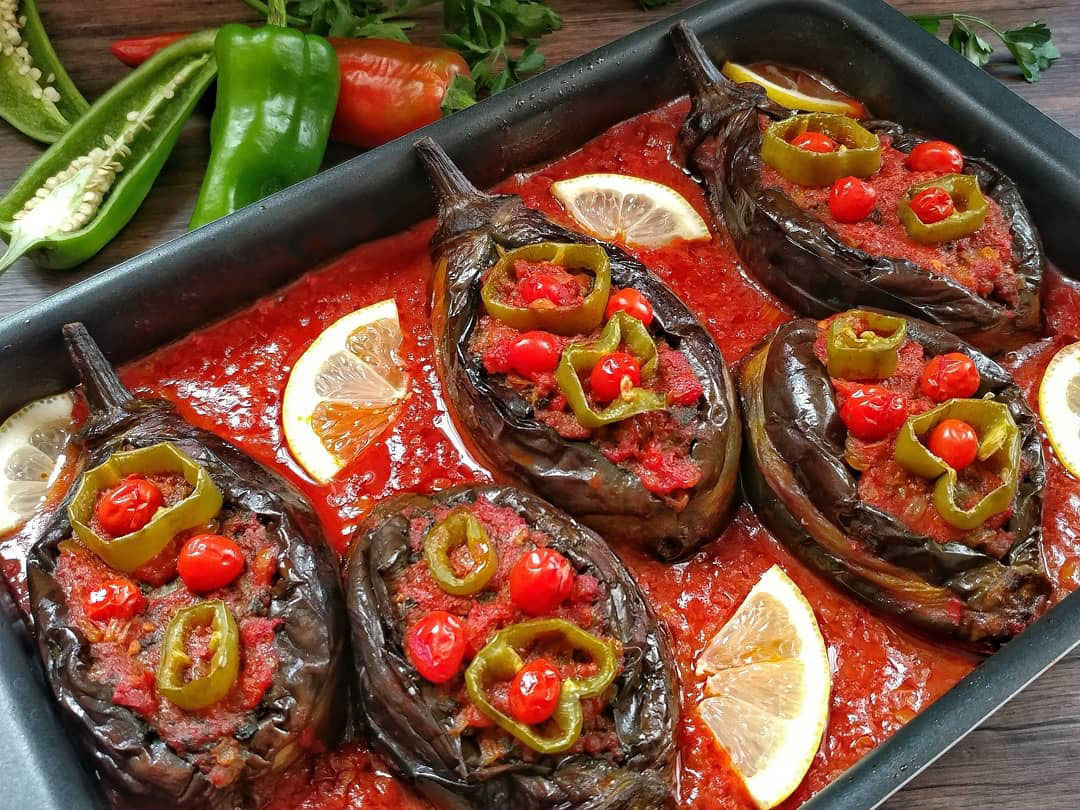 طرز تهیه بادمجان شکم پر